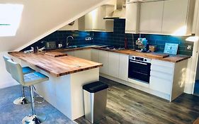 Luxury Penthouse Near Swanage Beach And Town